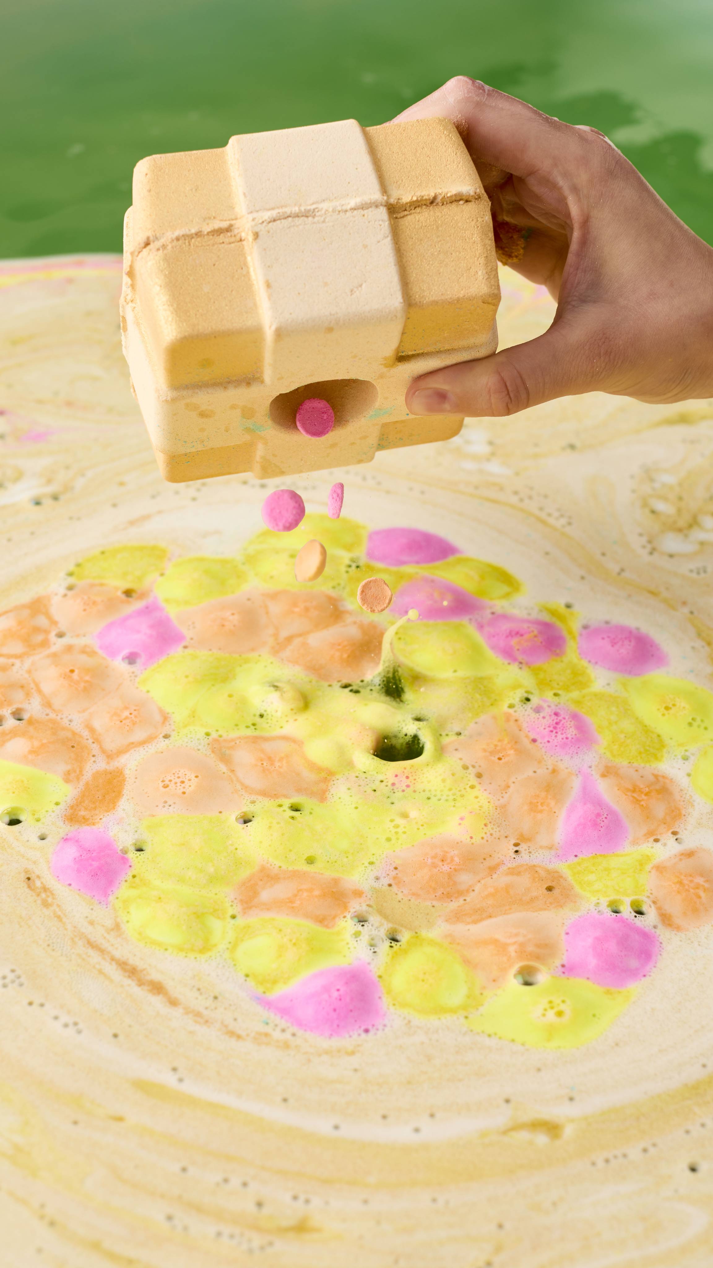 EAEF9E21-F60A-0BDF-398B-F6944AEDBEDD